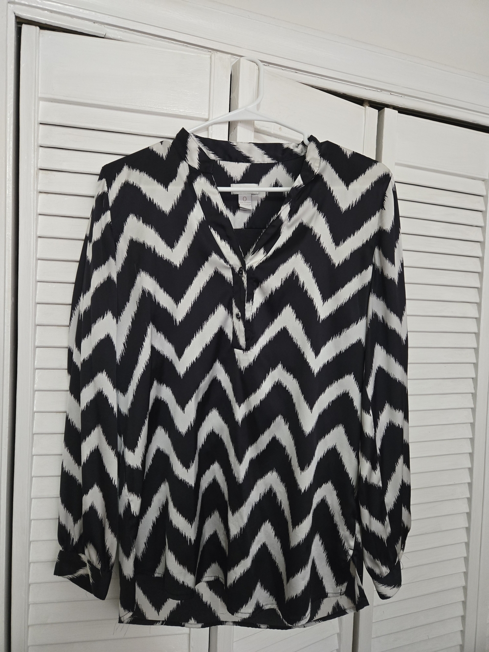Chico's Black and White Chevron V-Neck Blouse